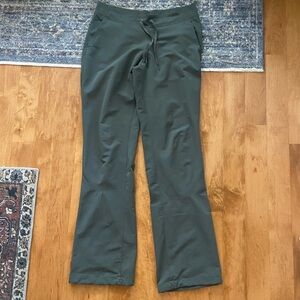 Athleta Green Pants, Size 10 Tall - Barely Used!